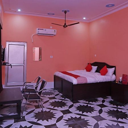 Oyo 22221 Yadav Hotel Bhiwadi Exterior foto